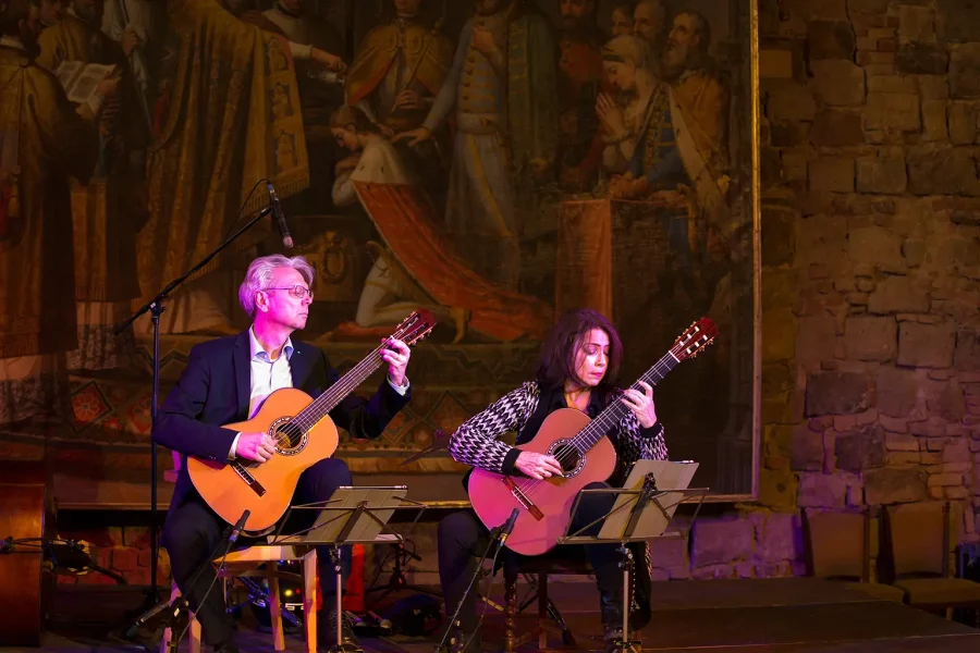 Prof. Thomas Kirchhoff and his wife Dale Kavanagh playing music together